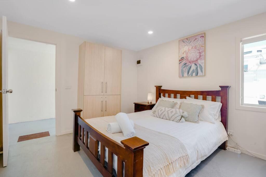 Fitzroy Location #169 *