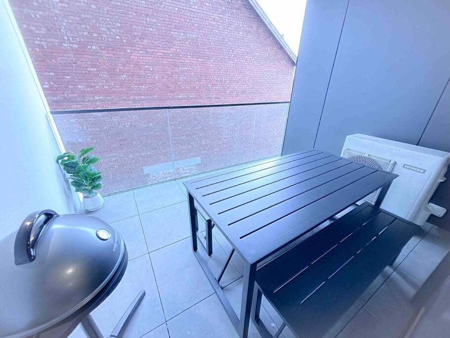 Apartment Moonee Ponds Living On Young - 205