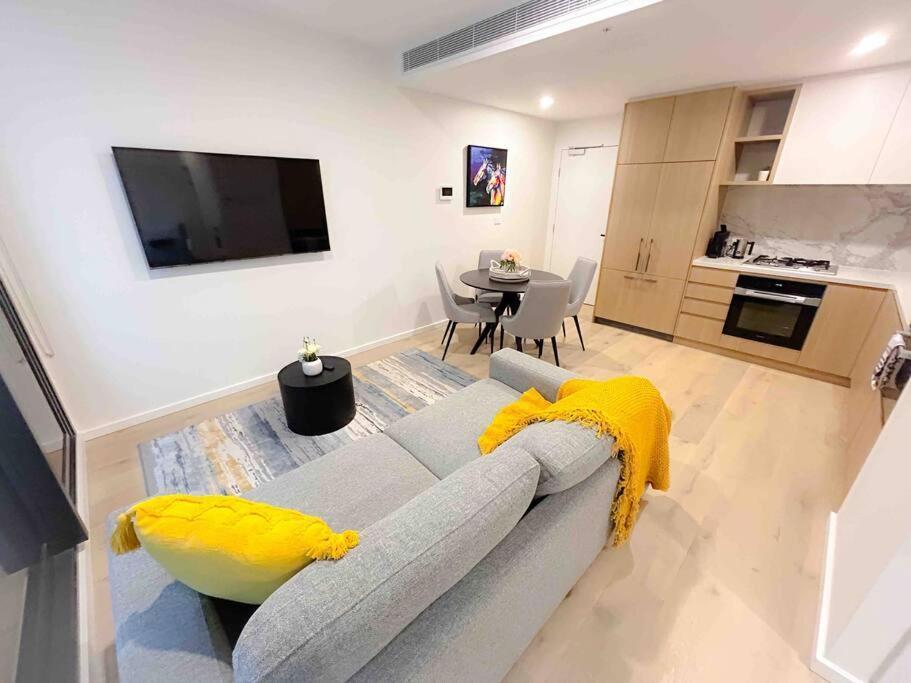 Moonee Ponds Living On Young - 205 Apartment
