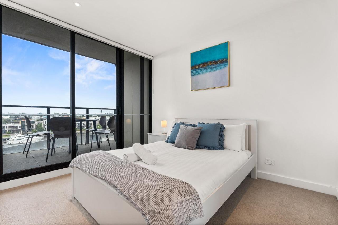 Slow-time Apt River View Melbourne