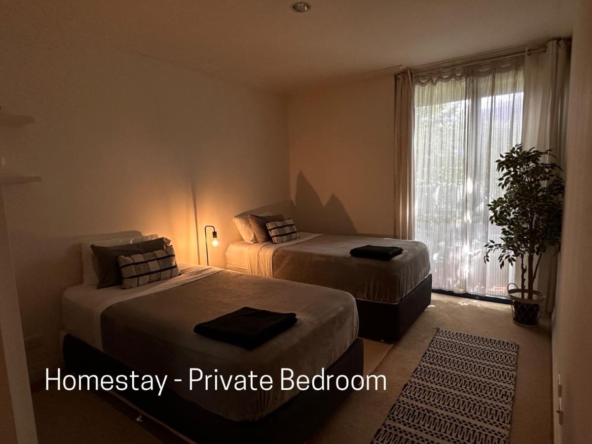 - Yarra River Boulevard - Private Homestay Melbourne