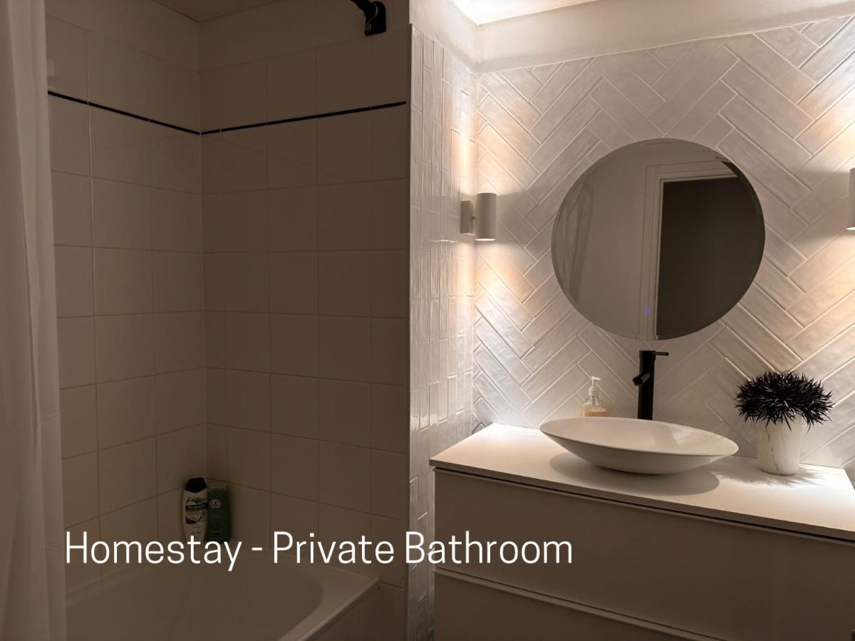 Homestay - Yarra River Boulevard - Private