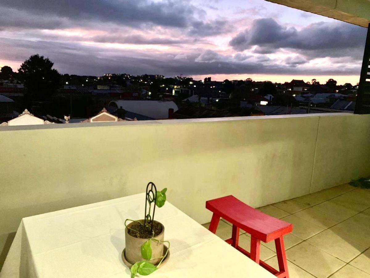 Shared Homestay Tranquil Art Deco Private With Private Bathroom In Brunswick * Melbourne