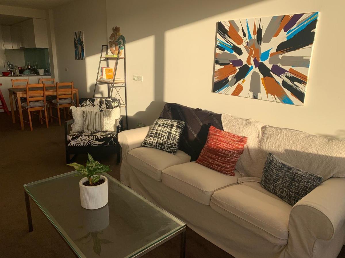 Shared Homestay Tranquil Art Deco Private With Private Bathroom In Brunswick *