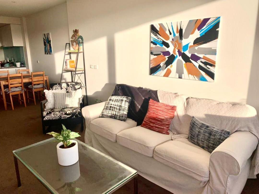Shared Homestay Tranquil Art Deco Private With Private Bathroom In Brunswick Hospedagem domiciliar
