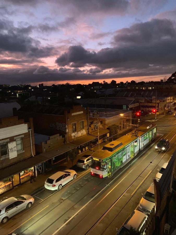 Hospedagem domiciliar Shared Homestay Tranquil Art Deco Private With Private Bathroom In Brunswick
