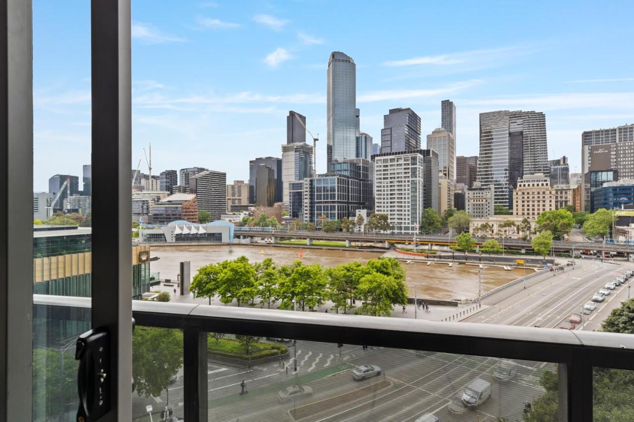 Modern Nomads At Freshwater Place Apartment *