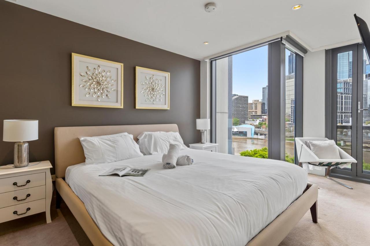 Modern Nomads At Freshwater Place Apartment