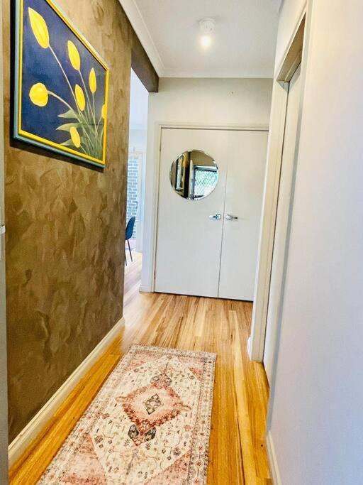 Bahay bakasyunan Tranquil Retreat Near To Airport Melbourne