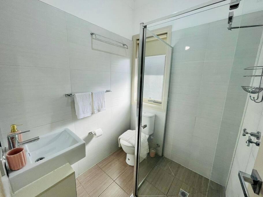 Tranquil Retreat Near To Airport Melbourne