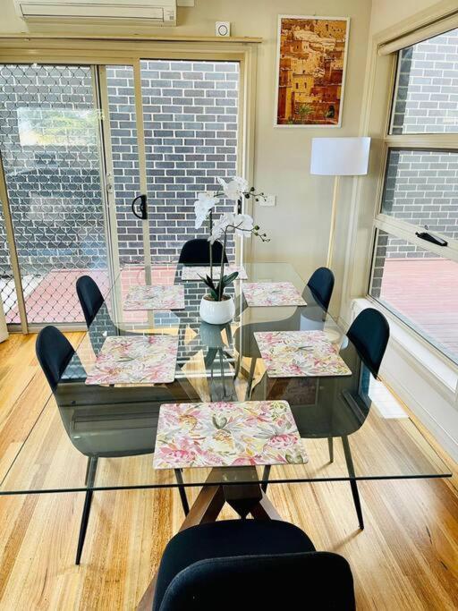 Bahay bakasyunan Tranquil Retreat Near To Airport Melbourne