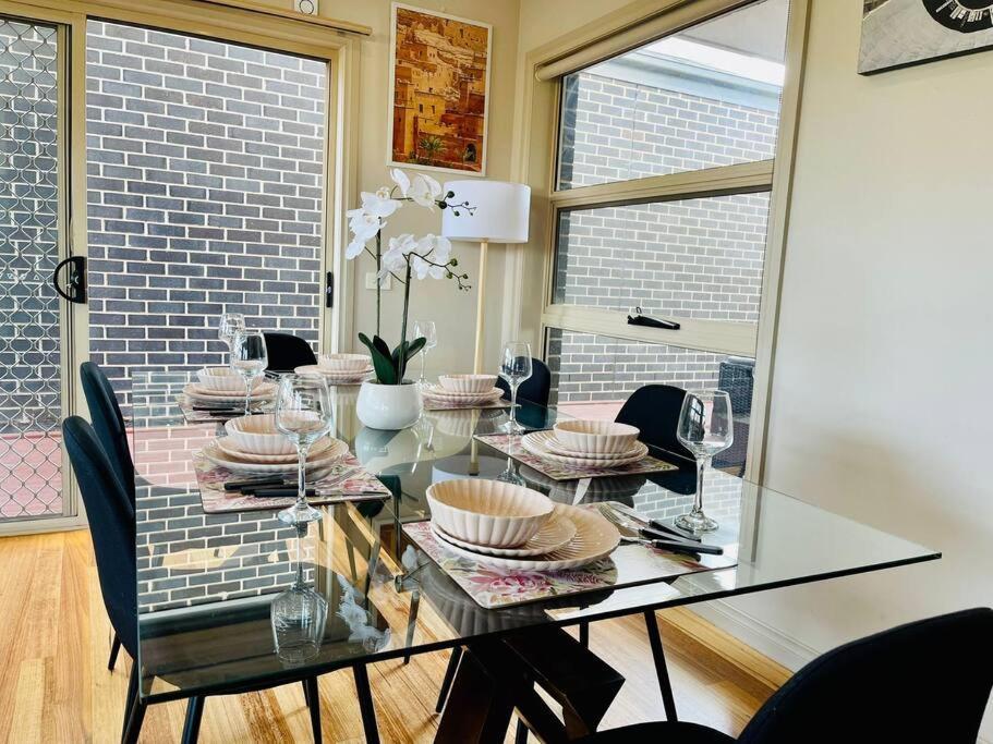 Tranquil Retreat Near To Airport *