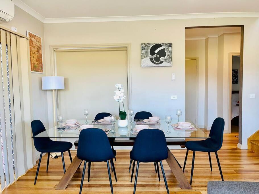 Tranquil Retreat Near To Airport Bahay bakasyunan Melbourne