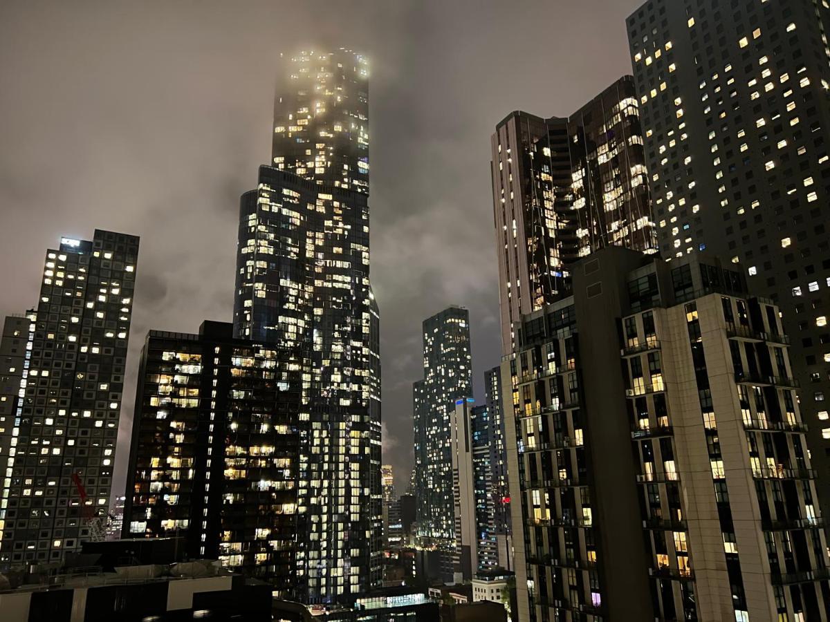 Melbcbd Large 3br2bth Gympool Heater Apartment