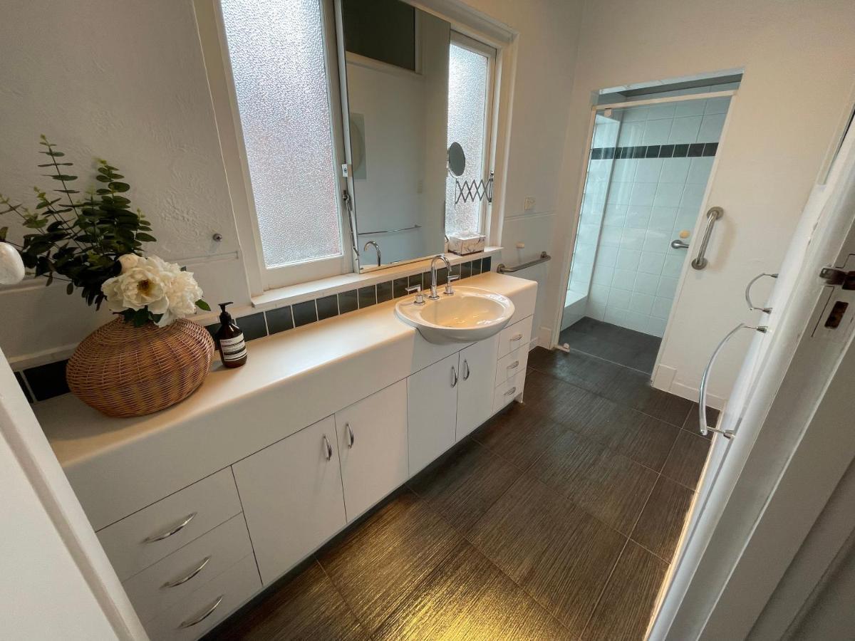 Heritage Charm In The Heart Of Bentleigh Holiday home *