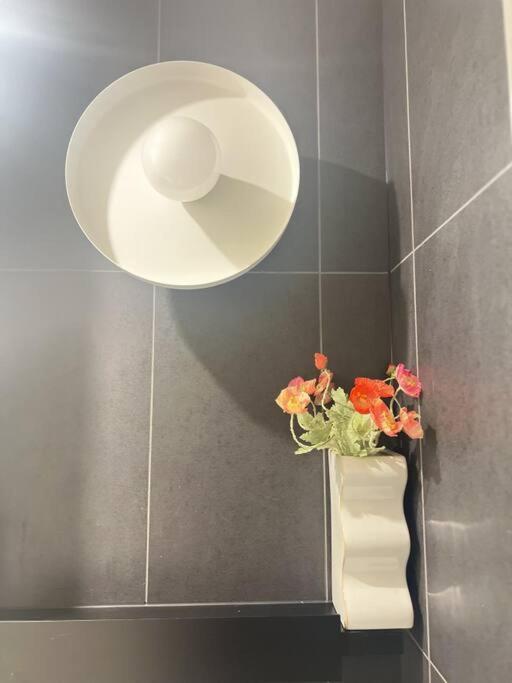 Cozy 2 Beds Near Central Rmit *