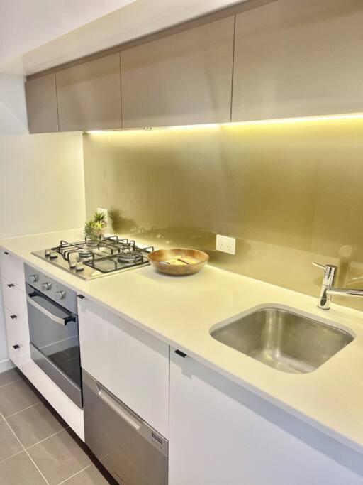 Contemporary 2-bed In Cbd Melbourne
