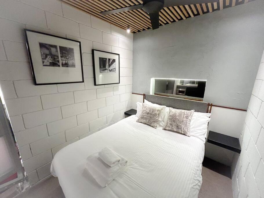 Apartment Flinders Street 205 -