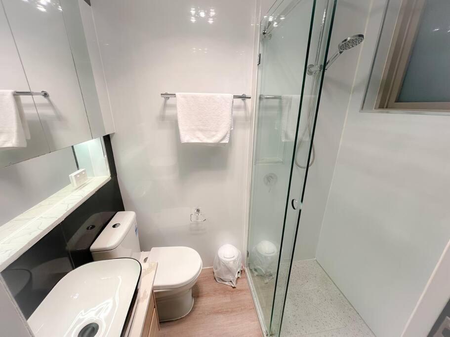 Apartment Flinders Street 205 - *