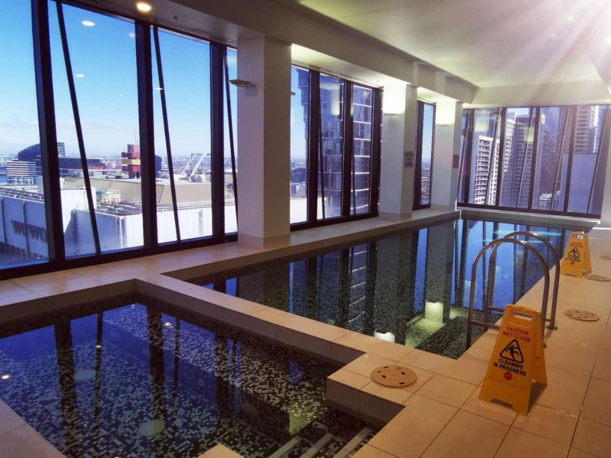 Cozy Cbd 2 Bedroom With Car Park Apartment *