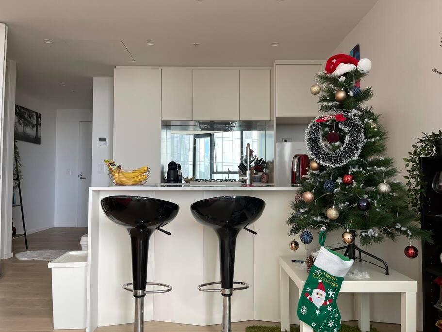 Experience Luxury At Southbank's Newest W/ View Apartment