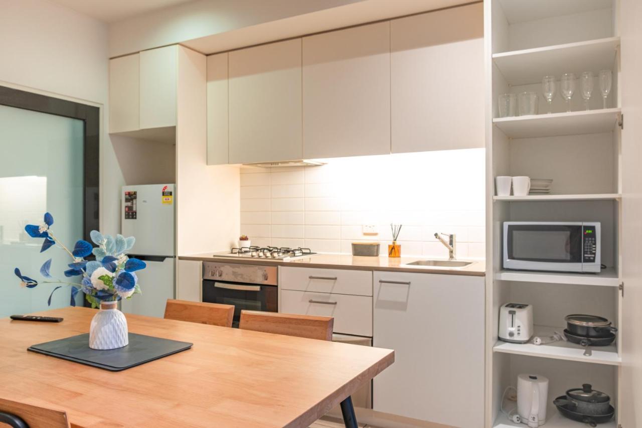 Stone's Throw To Mcg 1br1ba With Free Car Park Melbourne