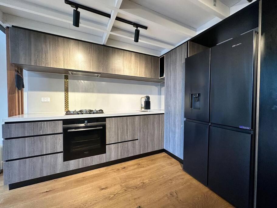 Apartamento Free Tram Zone, New 2 Beds Apartment, Loft Design *
