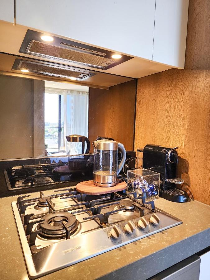Modern 2-bedrooms With Parking * Melbourne