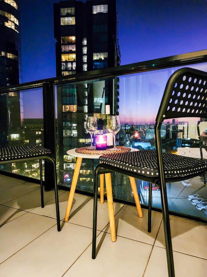 Modern 2-bedrooms With Parking * Melbourne