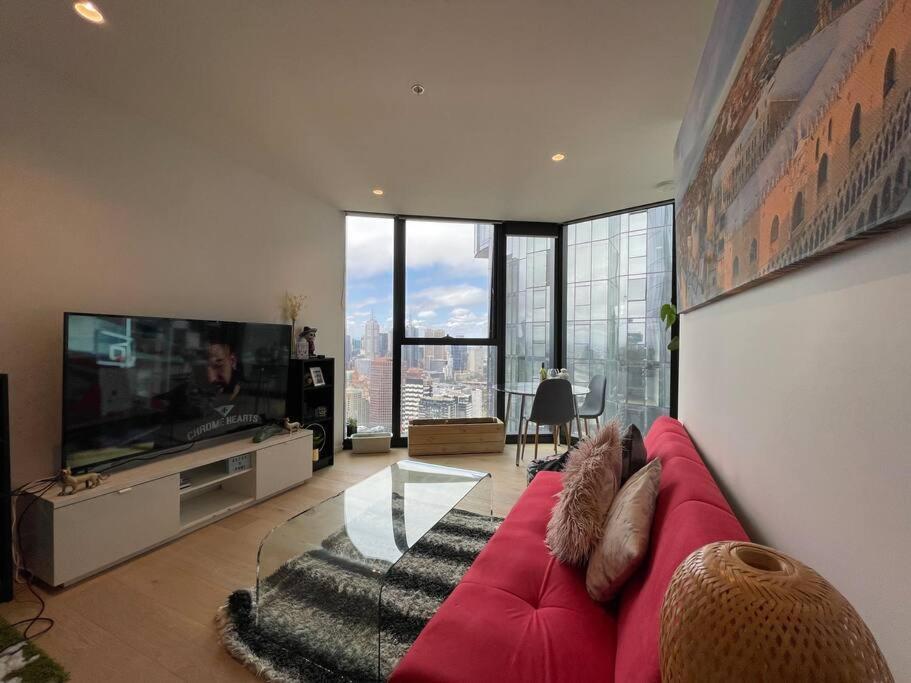 Experience Luxury At Southbank's Newest W/ View Apartment *