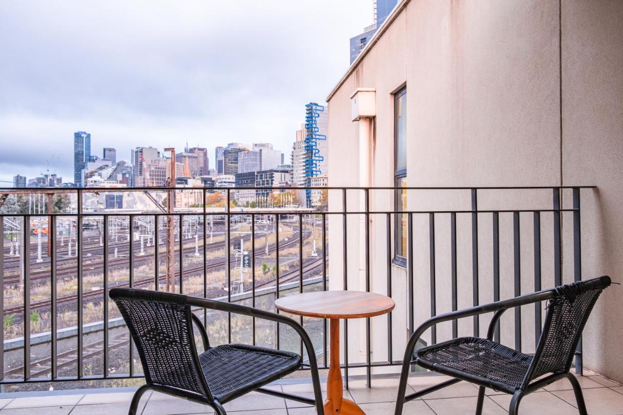 Apartment Stone's Throw To Mcg 1br1ba With Free Car Park