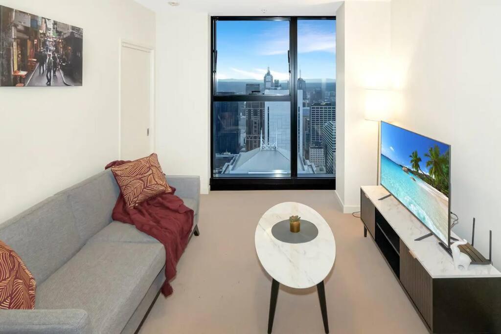 Cbd Skyline 2 Bedroom Apartment