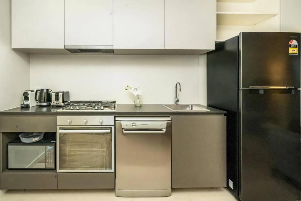 Apartment Cbd Skyline 2 Bedroom Melbourne