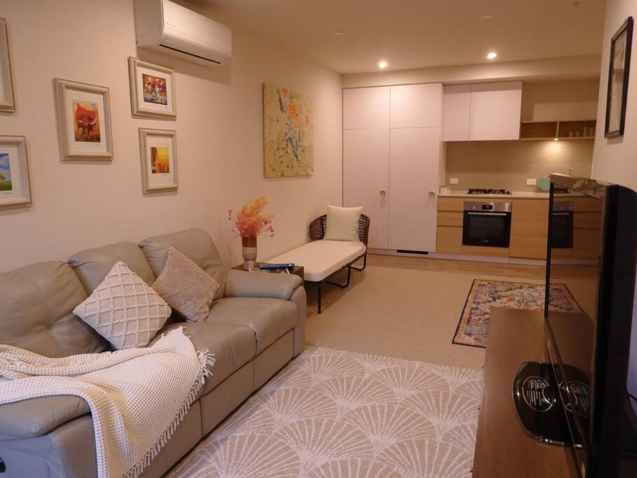 Caulfield Village * Melbourne