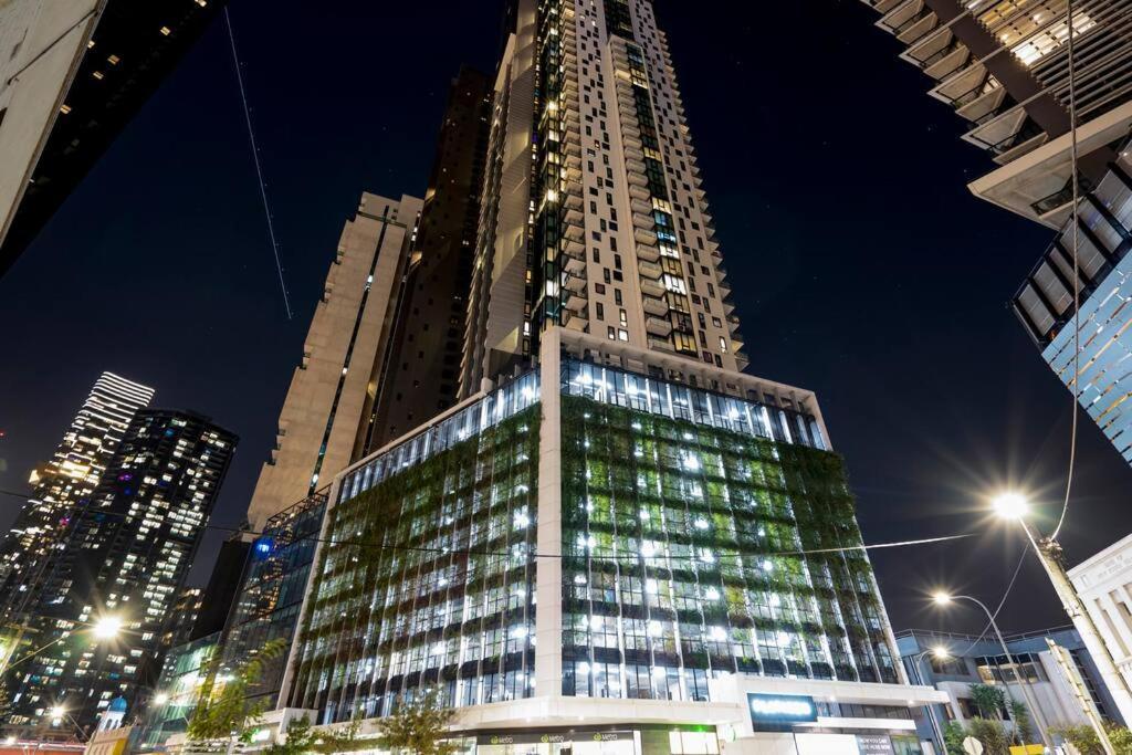 Luxe Haven - 42nd Floor Panoramic Views Apartamento *