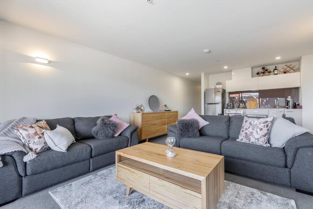 Luxury Style And Space Abound On Spencer 01620