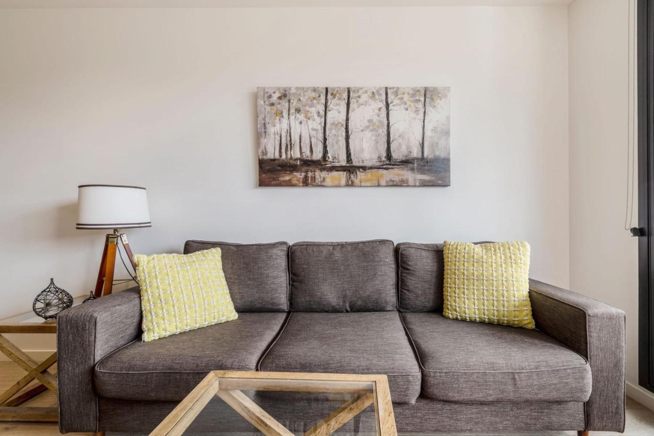 Abbotsford Short Luxury Style & Location Melbourne