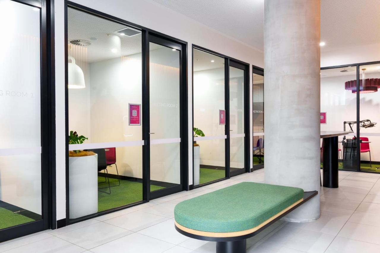 For Students Only - Prime Living At Victoria Market In Melbourne