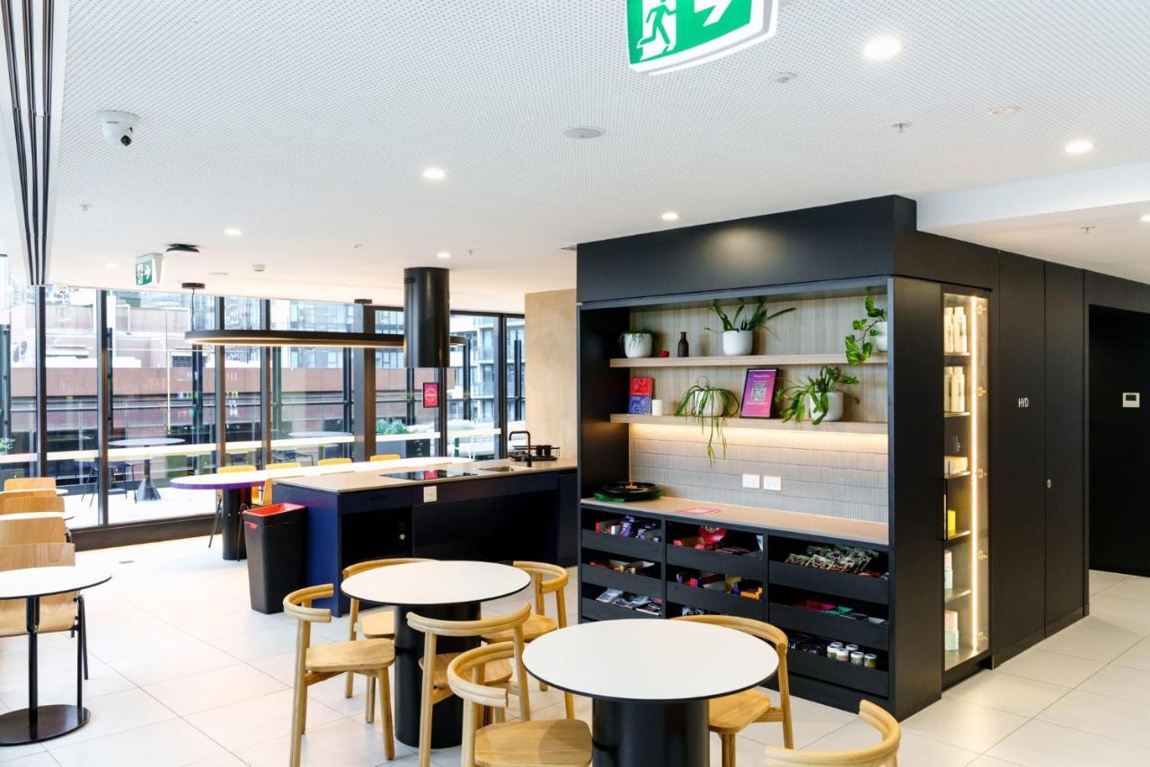 For Students Only - Prime Living At Victoria Market In *