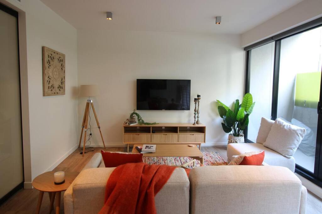 Apartment Heavenly Chic & Only 30m To Bridge Road 01578