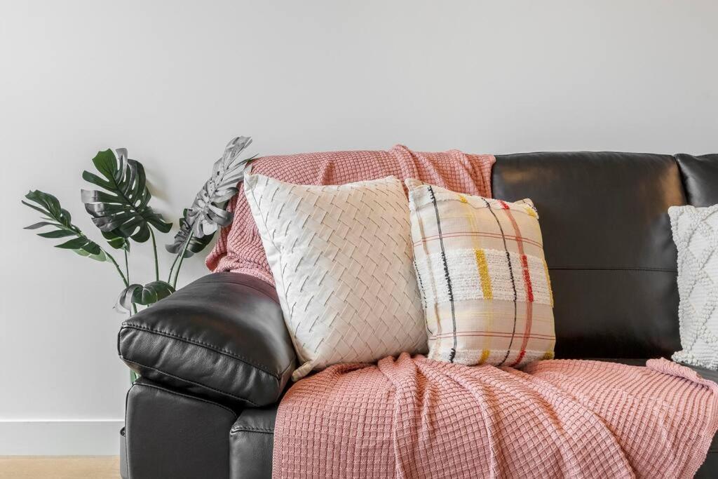 Lovely 1-bedroom - 0177 *