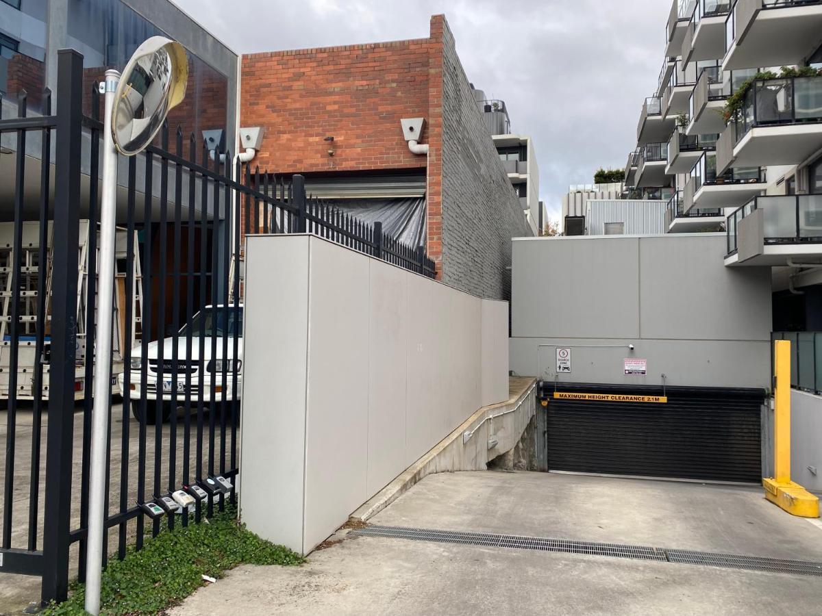 Apartment 2 Bedroom With Pool, Gym And Rooftop Melbourne