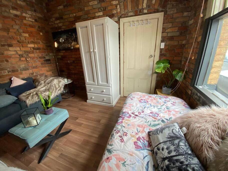 Fitzroy- Private 2-4 Guest #guesthouse #ausgp #directtram #f1 Melbourne