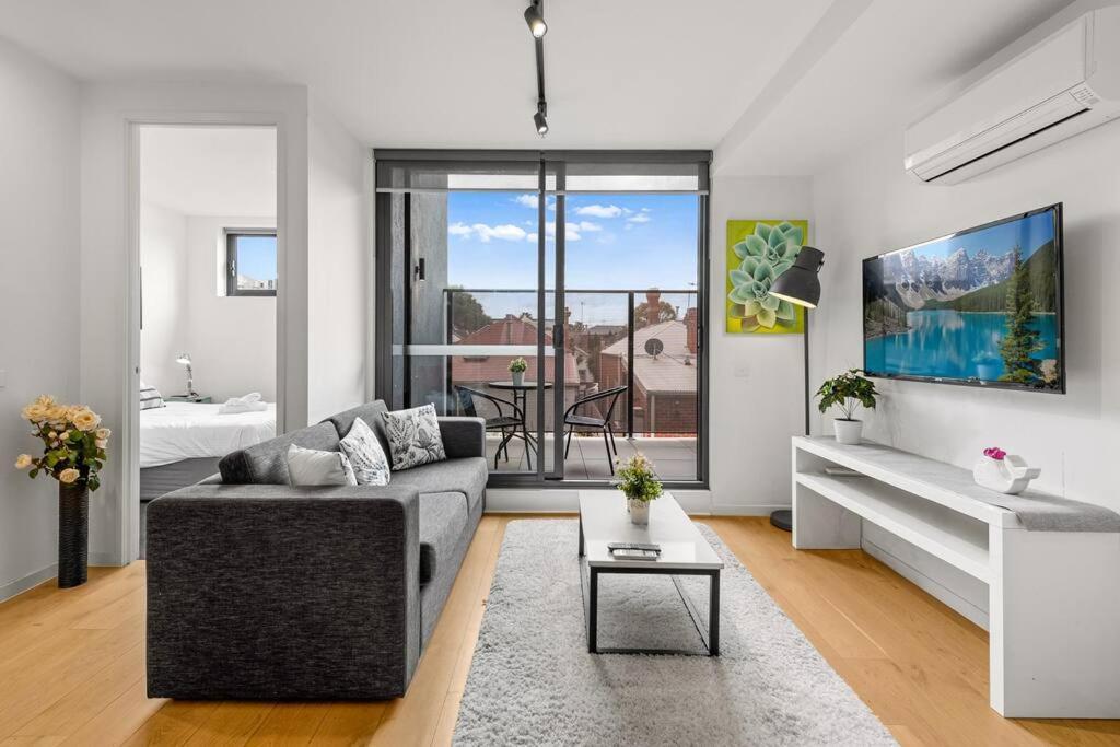Windsor 2 Bd With Parking On Site Apartment
