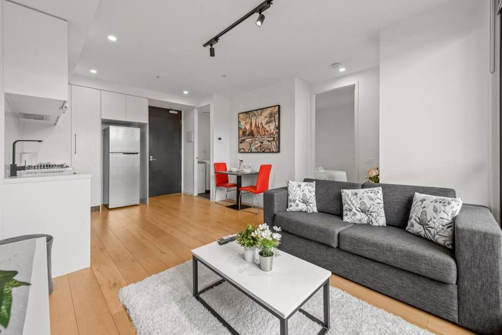 Apartment Windsor 2 Bd With Parking On Site Melbourne