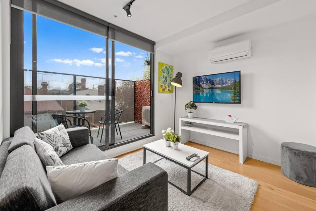 Windsor 2 Bd With Parking On Site Apartment Melbourne