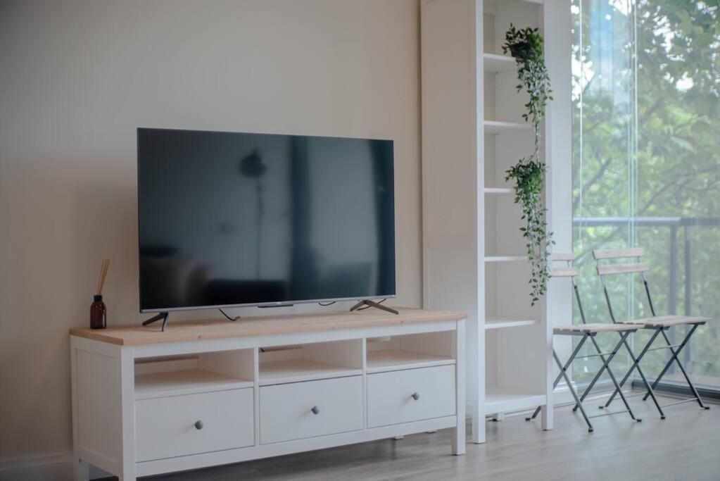 Beautiful 2 Brs In Cbd With Free Parking