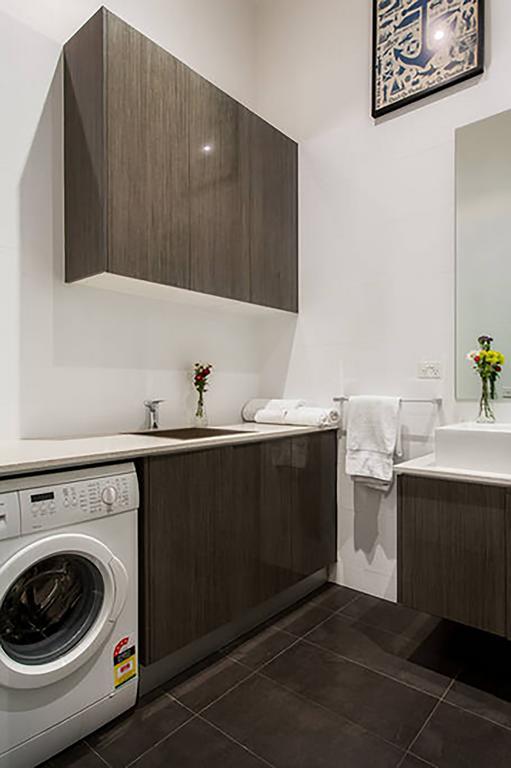 Anchor On Collins Urban Loft Aparthotel 4*