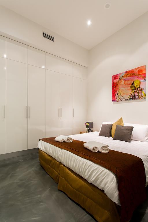 Anchor On Collins Urban Loft 4*