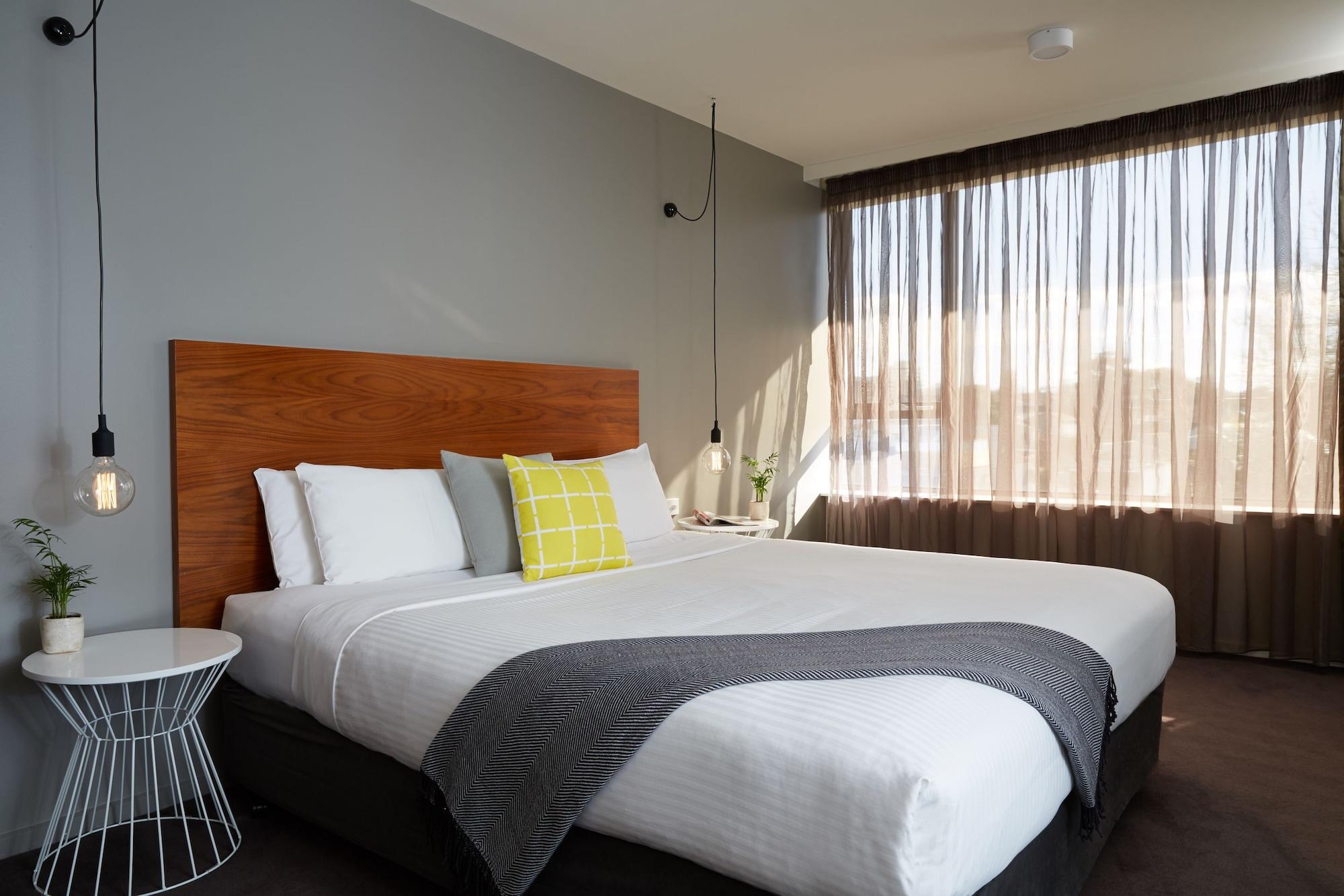 Hotel Cosmopolitan And Melbourne